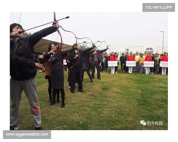 射箭冠军赛成农牧民节日 七八十岁老人到返乡青年齐参与共庆传统文化